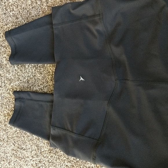 Old Navy Compression leggings - Picture 5 of 7